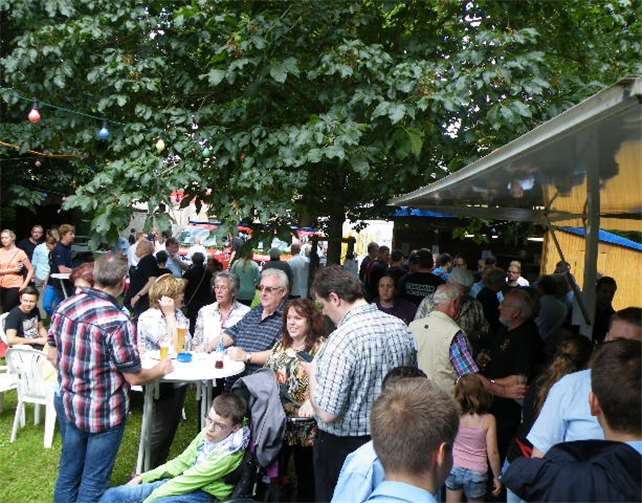 Auch bei allen Volksfesten istder Förderverein mit großem Einsatz dabei.