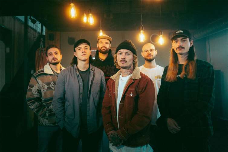 Auch bei der 20. Ausgabe von Shout loud können sich die Konzertgäste wieder auf feinsten Metalcore freuen. Bei der Jubiläumsshow mit dabei: Die härteste Boygroup Deutschlands „Backstabbed“ aus Offenburg.  Foto: Jan-Niclas Schneider