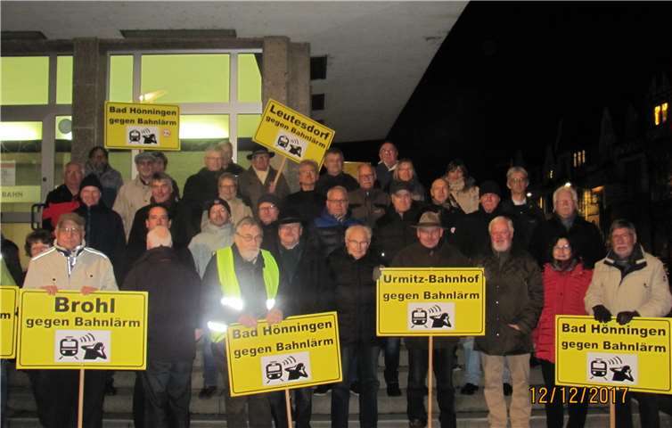 Auch bei der 60. Dienstags-Demo protestierten zahlreiche Teilnehmer gegen den Bahnlärm. privat