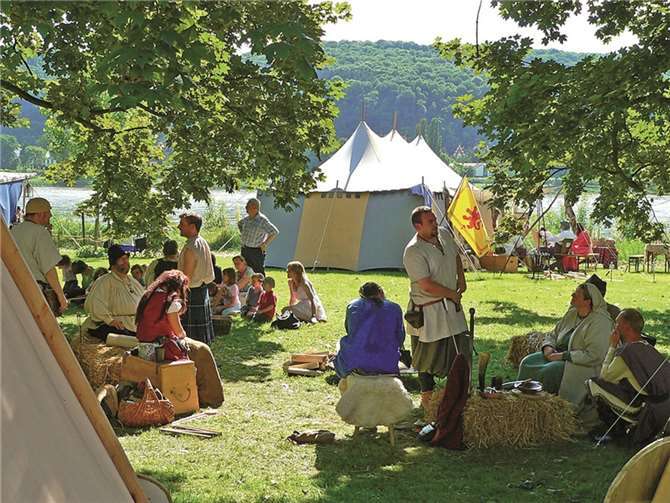 Pfingstspectaculum Auch beim 12. Pfingstspectaculum wird es viele Attraktionen und ein attraktives Rahmenprogramm geben.privat