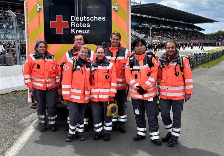 Auch beim Gridwalk kurz vor dem Rennen waren die Helfenden des DRK-Kreisverbands Ahrweiler e.V. unmittelbar vor Ort, um im Notfall schnell eingreifen zu können