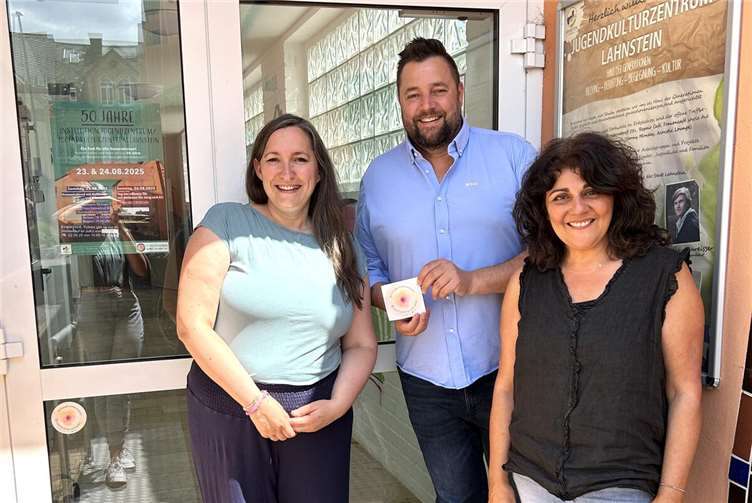 Auch das Jugendkulturzentrum Lahnstein beteiligt sich an der Aktion und setzt damit ein Signal für Stillende, akzeptiert und willkommen zu sein.  Foto: Mira Bind / Stadtverwaltung Lahnstein