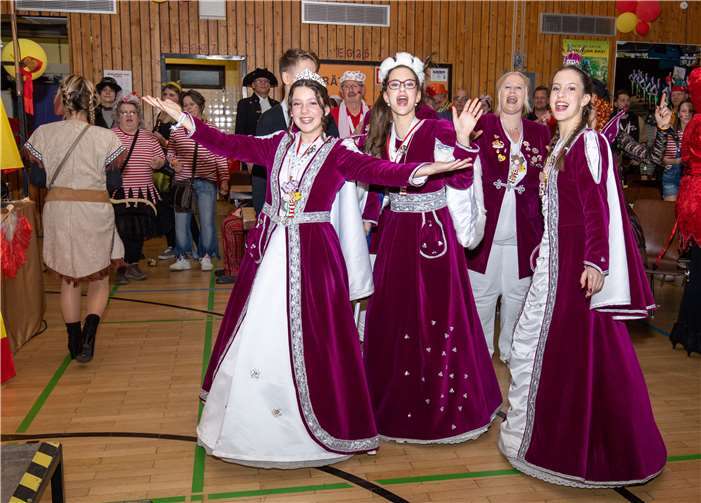 Auch das Kinderdreigestirn verbrachte einen tollen Abend beim Bohnenball. Fotos: CEW