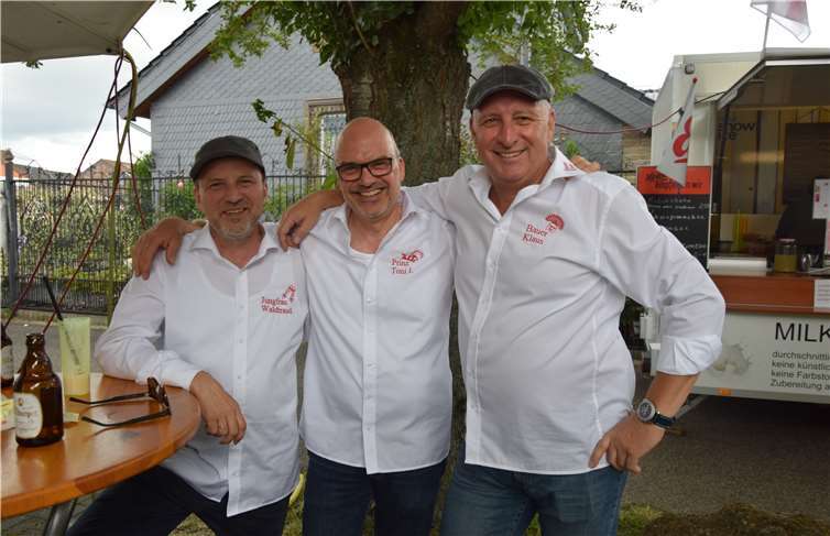 Auch das designierte Dreigestirn aus Odendorf stattete dem Bürgerverein einen Besuch ab.