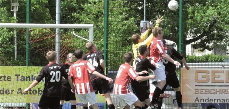 Auch das letzte Spiel der Kettiger 1. Mannschaft in der Saison 2013/2014 konnte, wenn auch nur knapp, siegreich gestaltet werden. privat