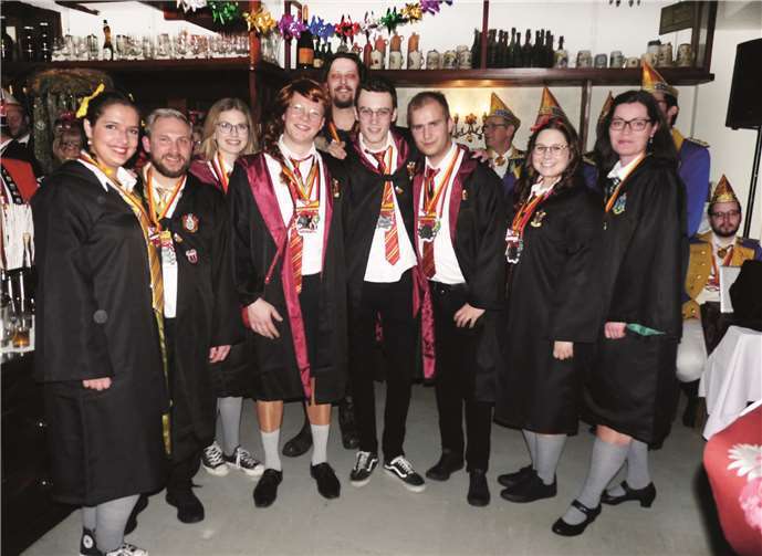 Auch das noch amtierende Dreigestirn freute sich samt Gefolge über den KGN-Sessionsorden.