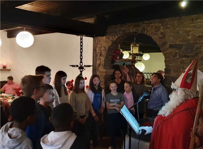 Auch der Besuch des Nikolaus‘ stand auf dem Programm. Fotos: privat