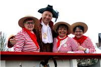 Auch der Bundestagsabgeordnete Josef Oster und die frisch gekürte Kreiswackes-Tr...