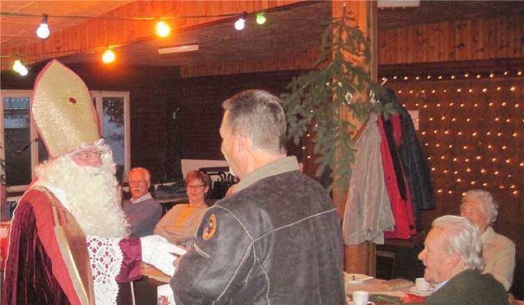 Auch der „Däller“ Texaner erhielt eine Weihnachtstüte.