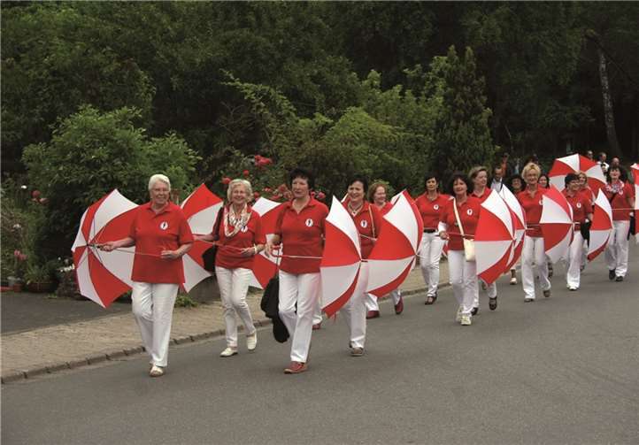 Auch der Möhnenverein beteiligte sich an den Feierlichkeiten.