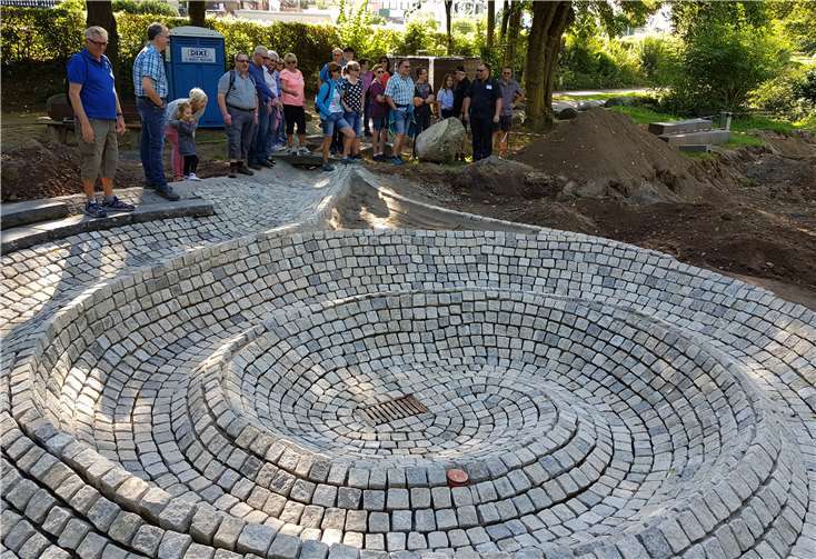 Auch der Nass-Spielplatz, der aktuell umfangreichneugestaltet wird, war eine der Stationen der ersten Wanderung.