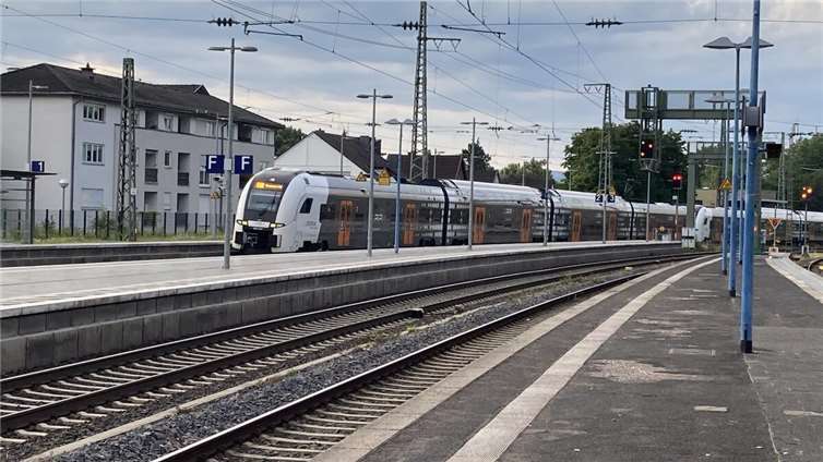 Auch der RE5 zwischen Oberwesel und Koblenz ist von der Streckensperrung betroffen. Foto: Archiv/CF