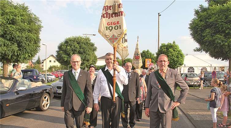 Auch der Scheurener Bürgerverein marschierte im Festzug mit.