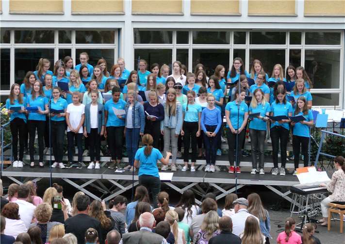 Auch der Schulchor unter Leitung von Inshad Maasri begeisterte das Pubikum.privat