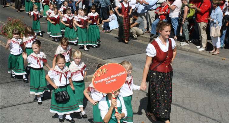Auch der Tanzgruppennachwuchs von „Moselglück“ und „Turnverein“ war mit von der Partie.Fotos: TE