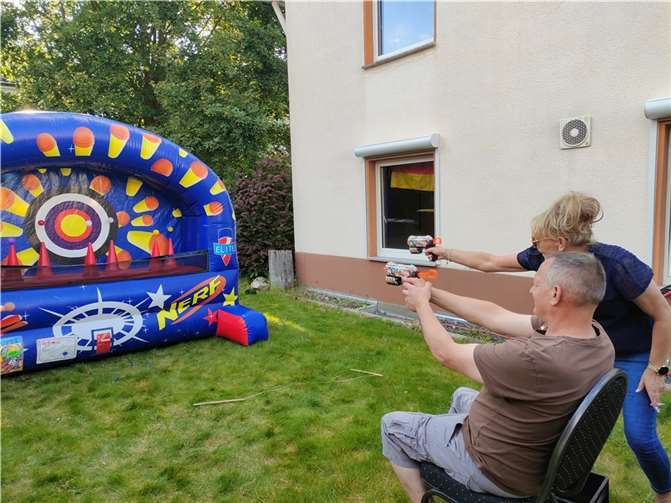 Auch der Vorstand hat sich nicht lumpen lassen und ein Nerf-Game organisiert.  Fotos: privat
