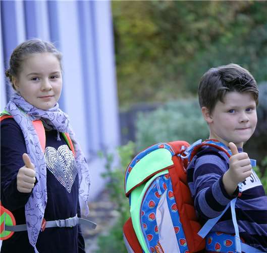 Auch der Weg zur Schule und zurück ist versichert. Foto: Unfallkasse Rheinland-Pfalz