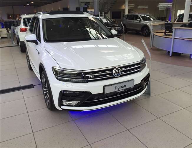 Auch der an diesem Tag neu vorgestellt VW Tiguan zog die Besucher in ihren Bann.