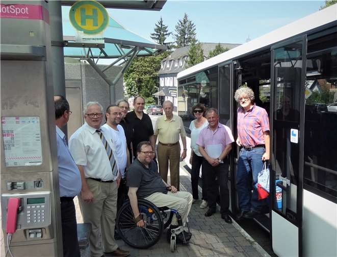 Auch der barrierefreie ÖPNV im Westerwald wird künftig auf dem Programm des SBR-SÜW stehen – wie hier bei einer früheren Rundreise zum Thema mit dem Landesbehindertenbeauftragten Matthias Rösch. Foto: Forum Soziale Gerechtigkeit