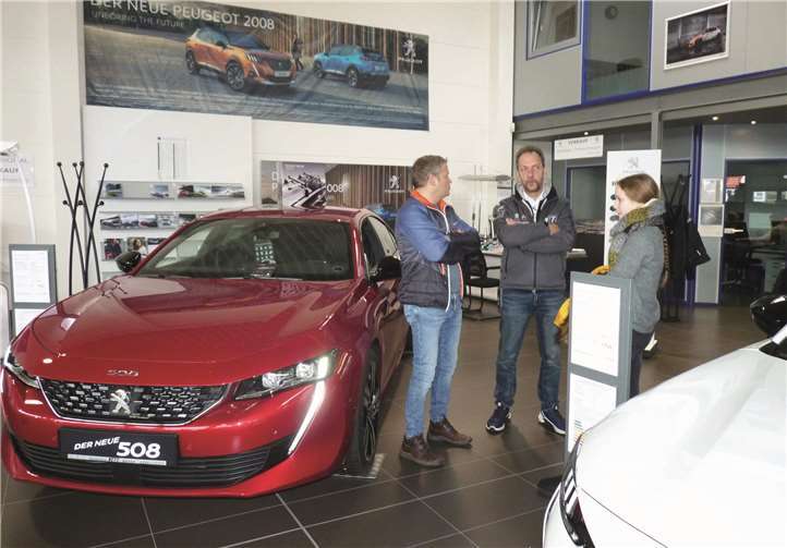 Auch der neue Peugeot 508 zog viele Blicke und das Interesse der Besucher auf sich.