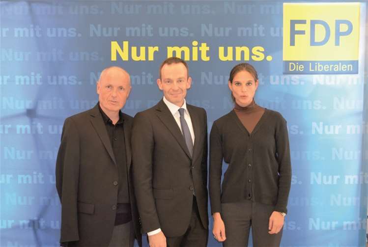 Auch der rheinland-pfälzische Landesvorsitzende Dr. Volker Wissing (Mitte) aus Landau/Pfalz zählt auf die AW-Liberalen Ulrich van Bebber (Kreisvorsitzender) und seine Stellvertreterin Christina Steinheuer. privat