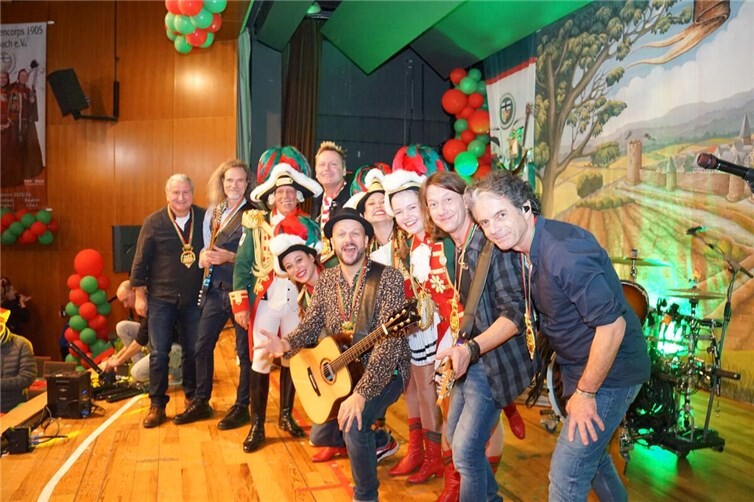 Auch die „Bläck Fööss“ rockten die Bühne.