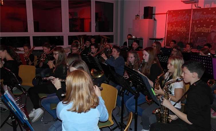 Auch die Bläserklassen 7 zeigten ihr Können.privat