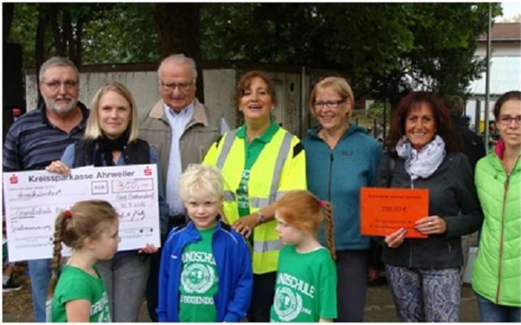 Auch die Bodendorfer Vereine unterstützten die Sache der Kinder mit großzügigen Geldspenden.