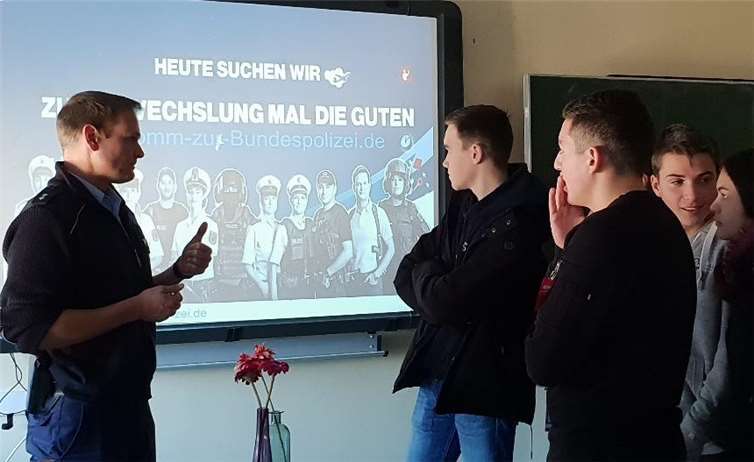 Auch die Bundespolizei war an der Realschule vor Ort.privat