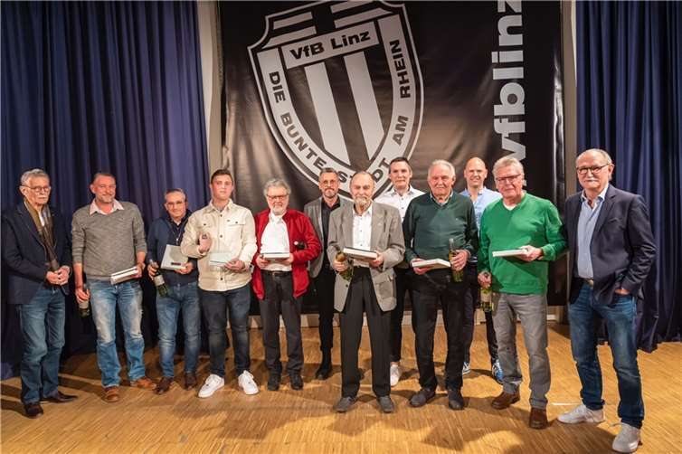 Auch die Ehrung langjähriger Mitglieder stand auf dem Programm.  Foto: CREATIV / Heinz-Werner Lamberz