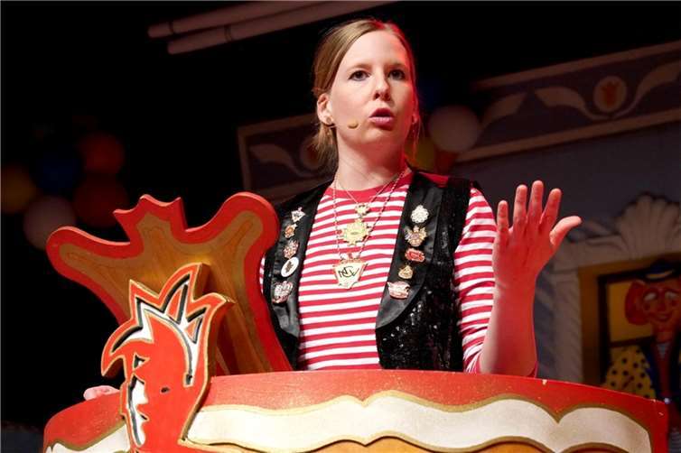 Auch die Erste Vorsitzende Anna Sauer stieg wieder in die Bütt‘.