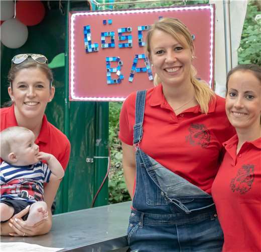 Auch die Feuerwehrfrauen und die Jüngsten waren mit dabei.