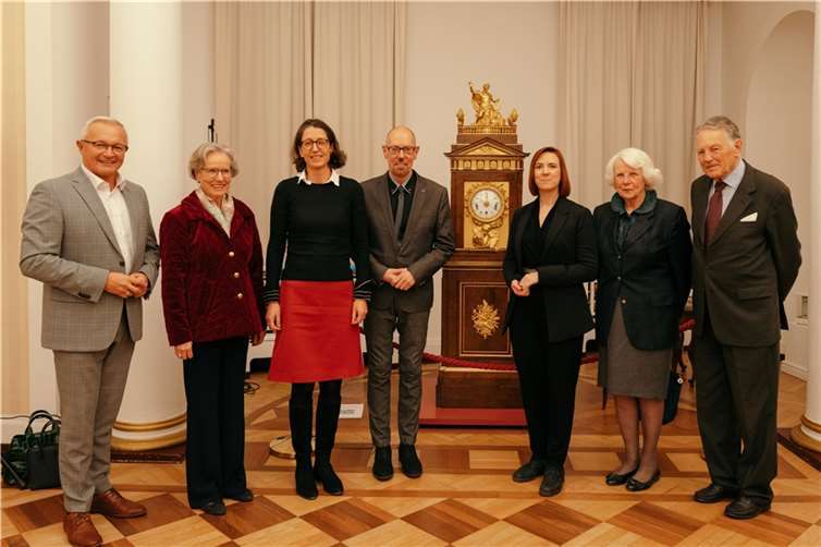 Auch die Fürstenfamilie zu Wied hatte es sich nicht nehmen lassen, sich die Ehre zur Verabschiedung von Bernd Willscheid zu geben. Darüber freute sich auch Landrat Achim Hallerbach.  Fotos: Martin Boden/Kreisverwaltung Neuwied