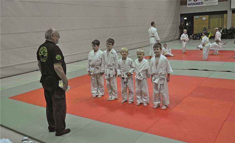 Auch die Jüngsten waren bei den Gürtelprüfungen mit dabei.privat