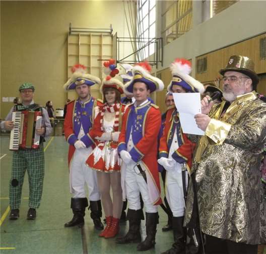 Auch die Karnevalsgesellschaft „Escher Wend“ stattete der „Nonsense Olympiade“ einen Besuch ab.