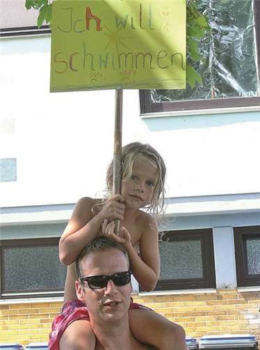 Auch die Kid´s aus der Region machen sich stark für den Erhalt ihres Freibades in Ellenz-Poltersdorf.