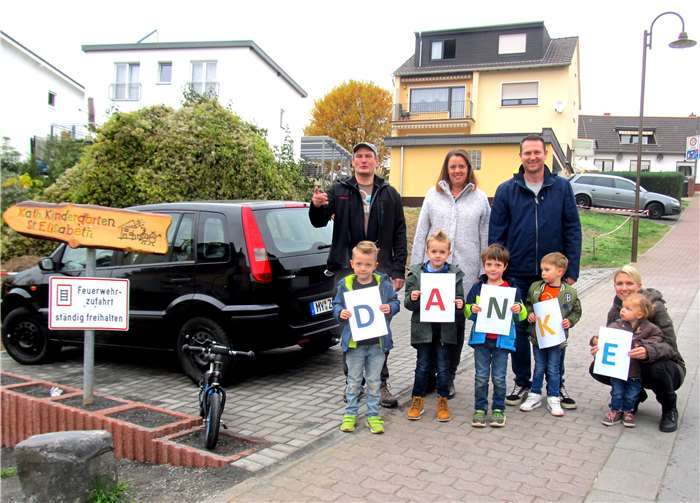 Auch die Kinder sagten nun bei einem gemeinsamen Fototermin auch bildlich „Danke“. -PS-