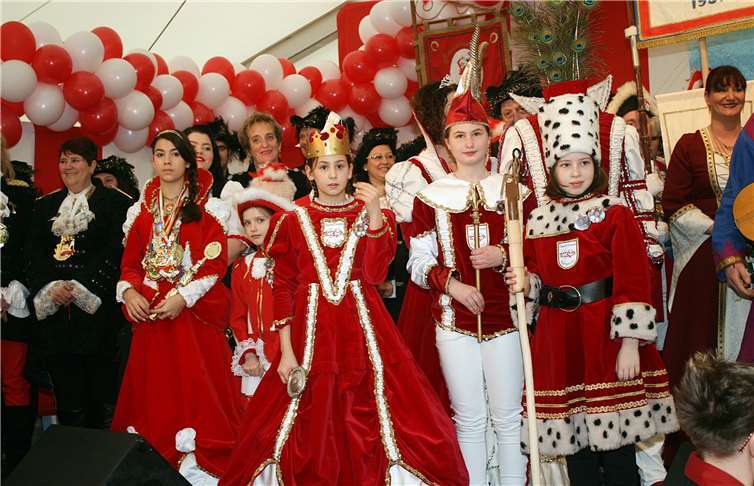Auch die Kinderprinzen des Kreis Ahrweiler waren in den Murrepalast nach Westum gekommen.