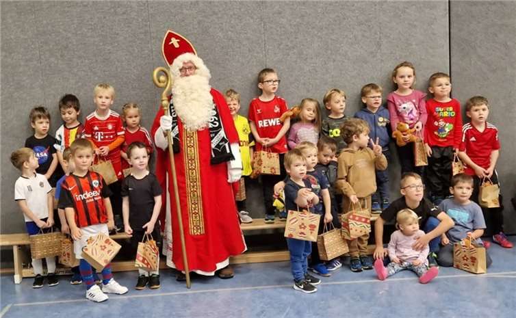 Auch die Kleinen aus der Bambinigruppe wurden beschenkt.