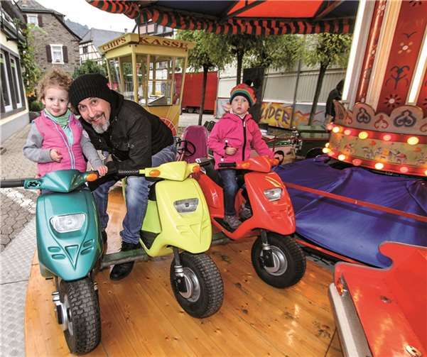 Auch die Kleinsten hatten ihren Spaß an der Kirmes, bei der ein Karussell immer für Freude bei den Kindern sorgt.