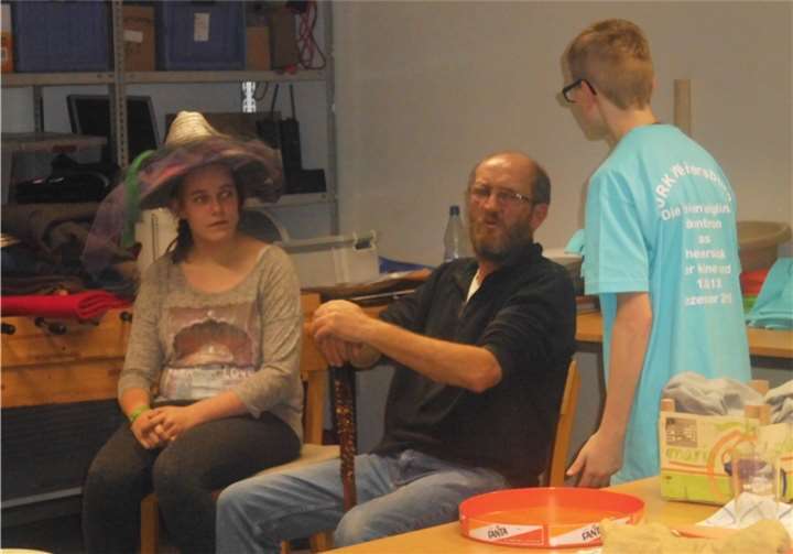 Auch die Kostüme wurden bereits ausgesucht.