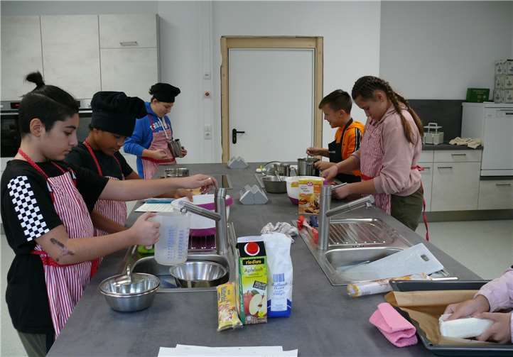 Auch die Lehrküche der Ernst-Barlach-Realschule plus in Höhr-Grenzhausen wurde renoviert.Foto: Pressestelle der Kreisverwaltung