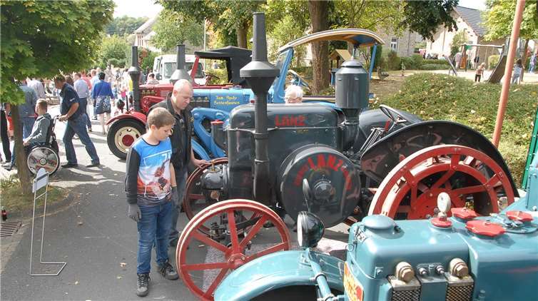 Auch die Liebhaber alter Traktorentechnikkamen am Festsonntag auf ihre Kosten.