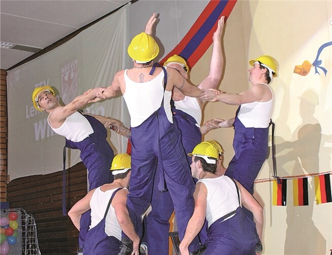 Auch die Männer konnten sich mit Hebefiguren auszeichnen.