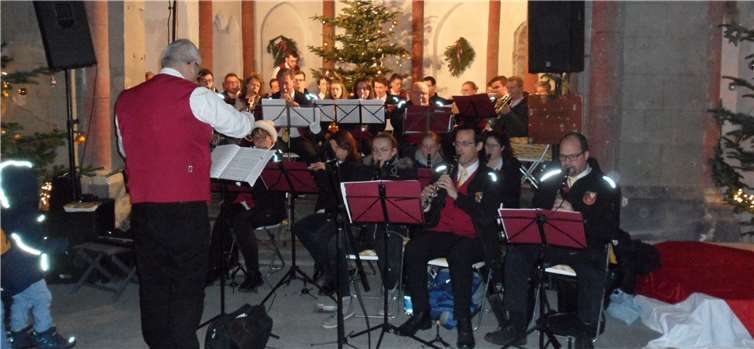 Auch die Musikvereinigunng Bad Neuenahr-Ahrweiler trug zur festlichen Atmosphäre bei.