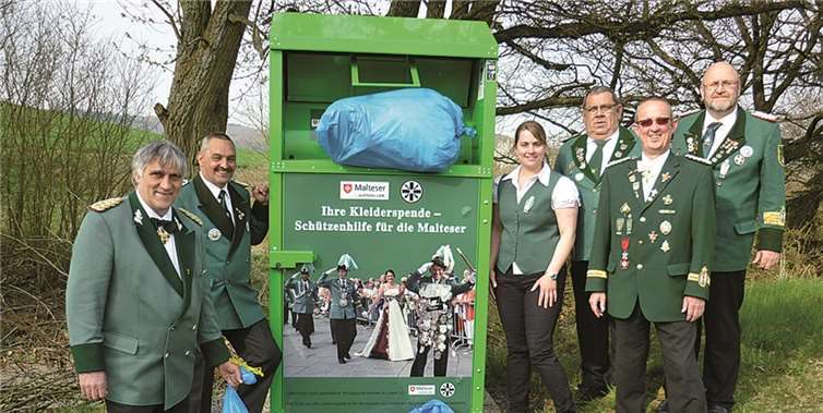 Auch die Schützenbruderschaft Reudelsterz hat einen Textilsammelcontainer aufgestellt. privat
