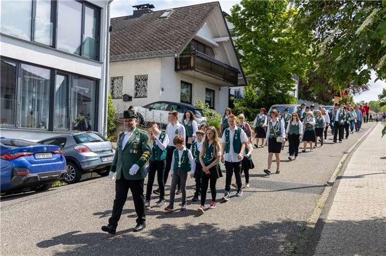 Auch die Schützengesellschaft Urbar nahm wieder mit vielen Schützenmitgliedern an diesem Umzug teil.