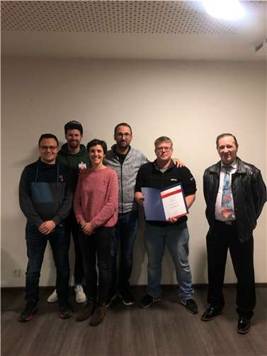 Auch die, durch Corona versäumte Verleihung der Ehrennadeln für langjährige Mitgliedschaft wurde nachgeholt.