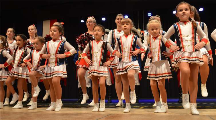 Auch die ganz jungen Tänzerinnen bewiesen bereits Talent.