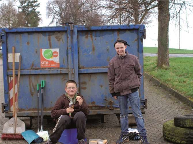 Auch die jüngsten Bassenheimer packten bereits mit an. privat